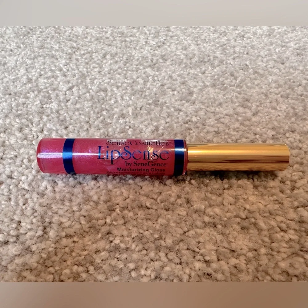LipSense by SeneGence Moisturizing Gloss. .25 fl. oz./7.5 mL. Orchid Gloss